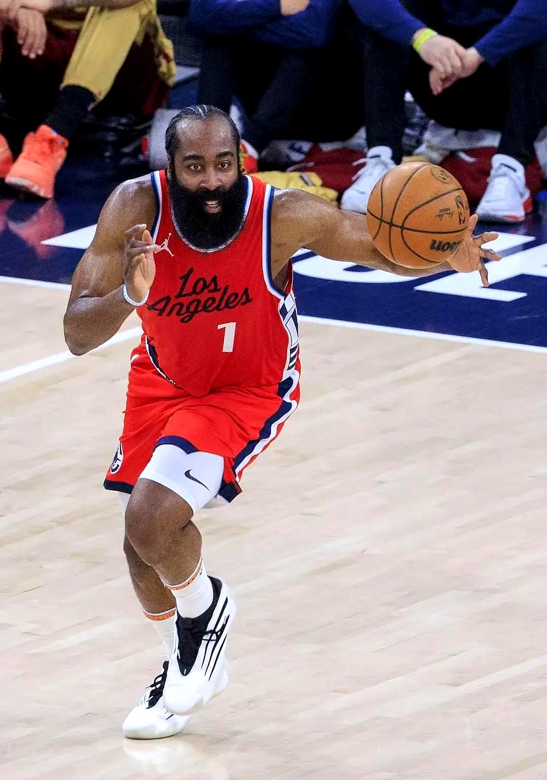 包含洛杉矶快船迎亚冠关键赛，加时末段手感冰凉，态度坚定，球探报告显示潜力的词条-九游体育