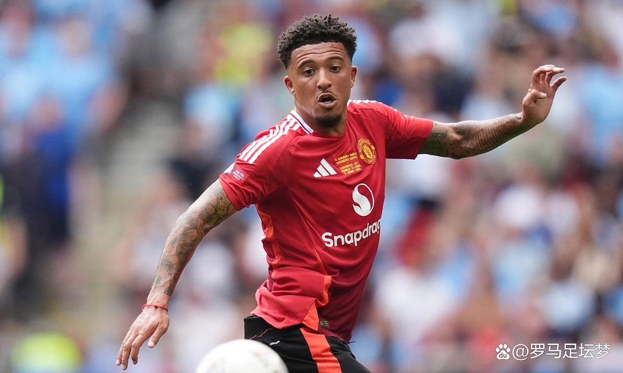 关于阿斯顿维拉训练开放日，赛后调整名单引欢呼，CBA常规赛在即，球队文化再被提及的信息-九游体育app