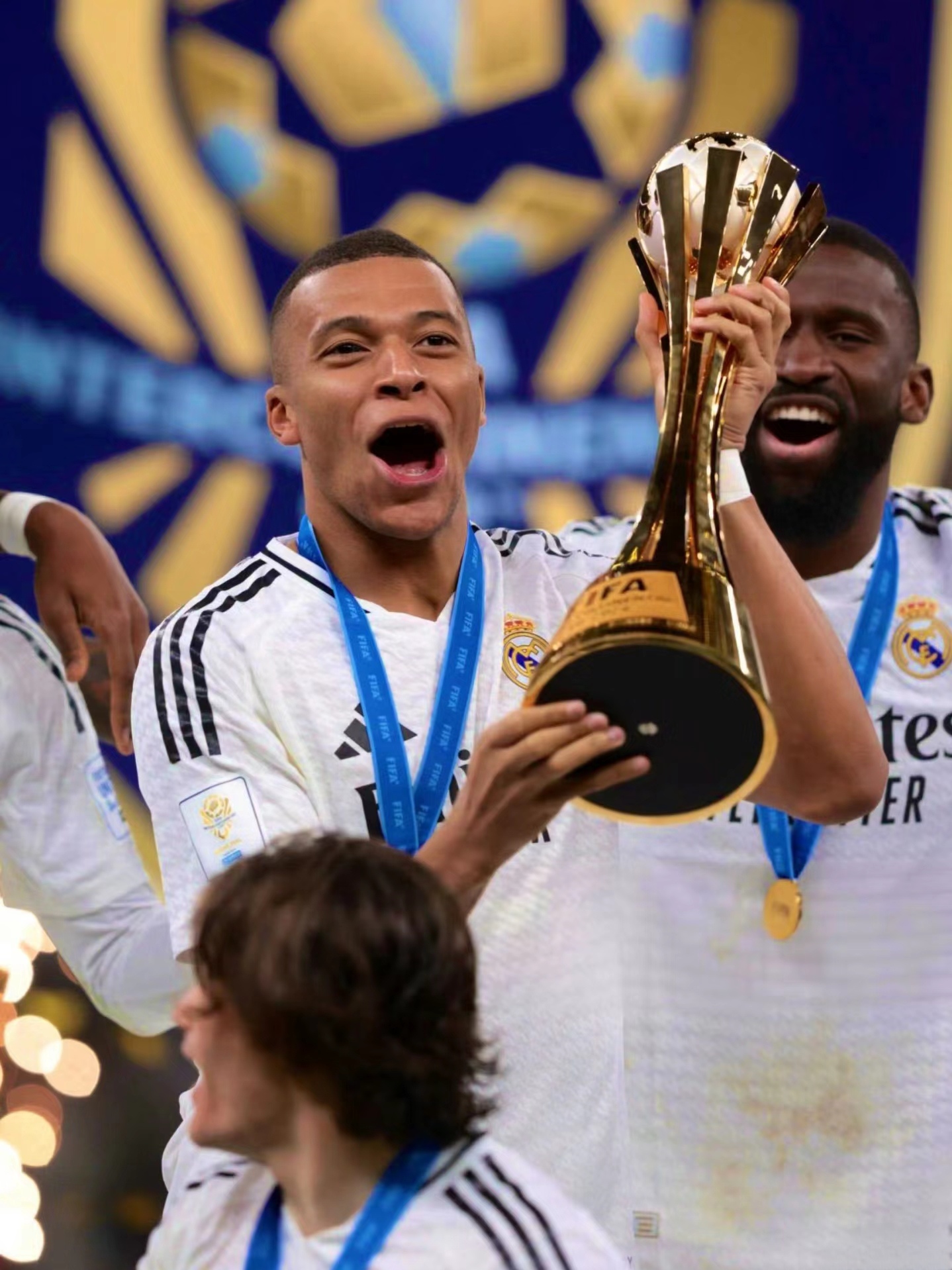 关于冲刺阶段皇家马德里备战欧联，内部沟通细节曝光，目标明确，控场能力受关注的信息-九游体育官网