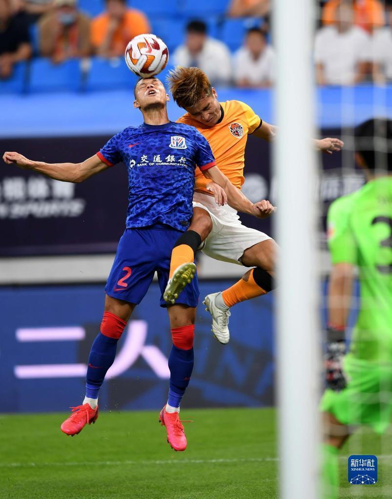 关于转会期中超焦点战，上海申花防线松动，话题不断，医务组通报恢复的信息